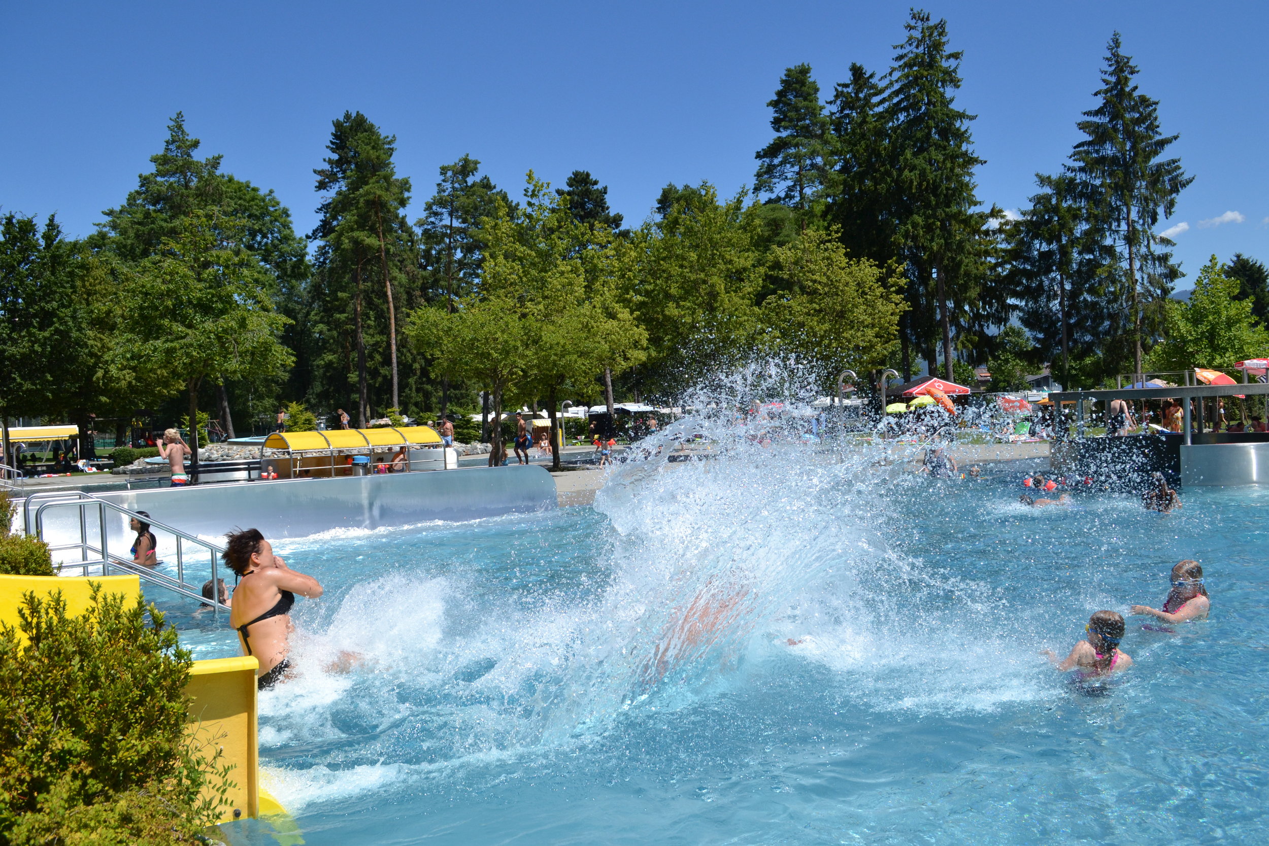 Frei- und Hallenbäder - kostenloser Eintritt mit der V-CARD